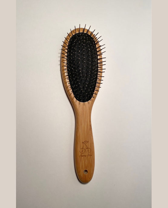 Pin Brush Cherry Line di Silvia Vichi